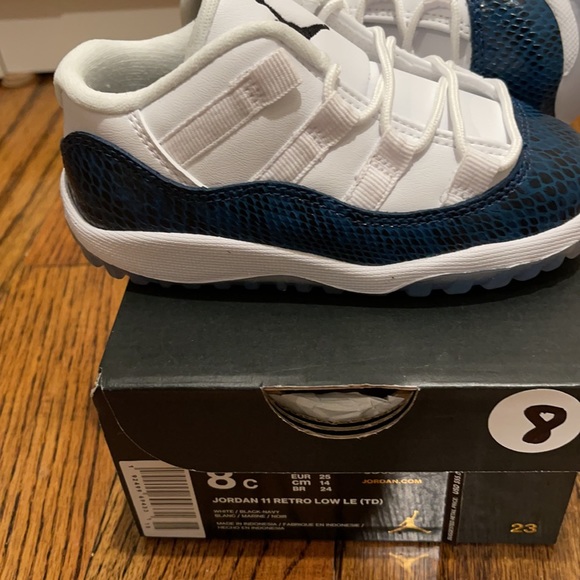 Jordan - Picture 3 of 3